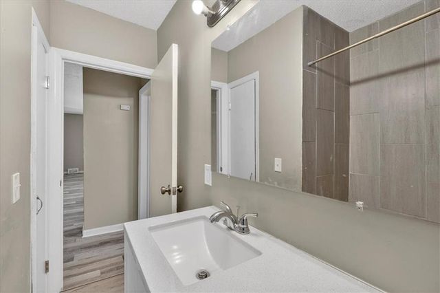 7205 Wabash Avenue, Kansas City, MO 64132