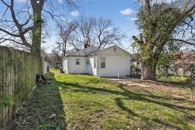 7205 Wabash Avenue, Kansas City, MO 64132