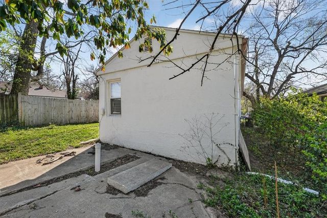 7205 Wabash Avenue, Kansas City, MO 64132