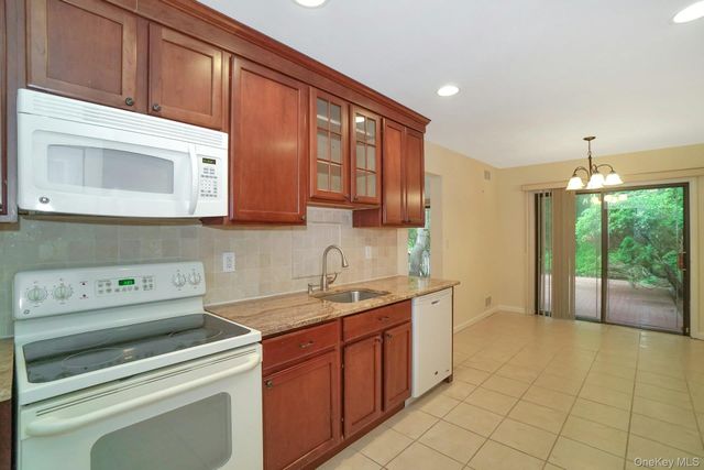 23 Meadowood Drive, Jericho, NY 11753