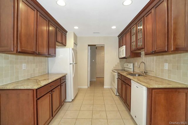 23 Meadowood Drive, Jericho, NY 11753