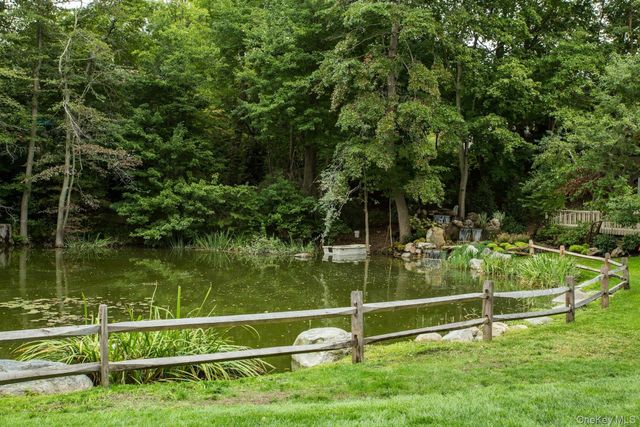 23 Meadowood Drive, Jericho, NY 11753