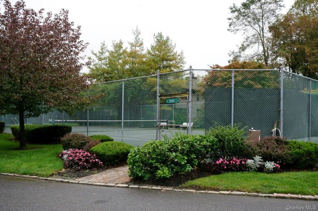 23 Meadowood Drive, Jericho, NY 11753