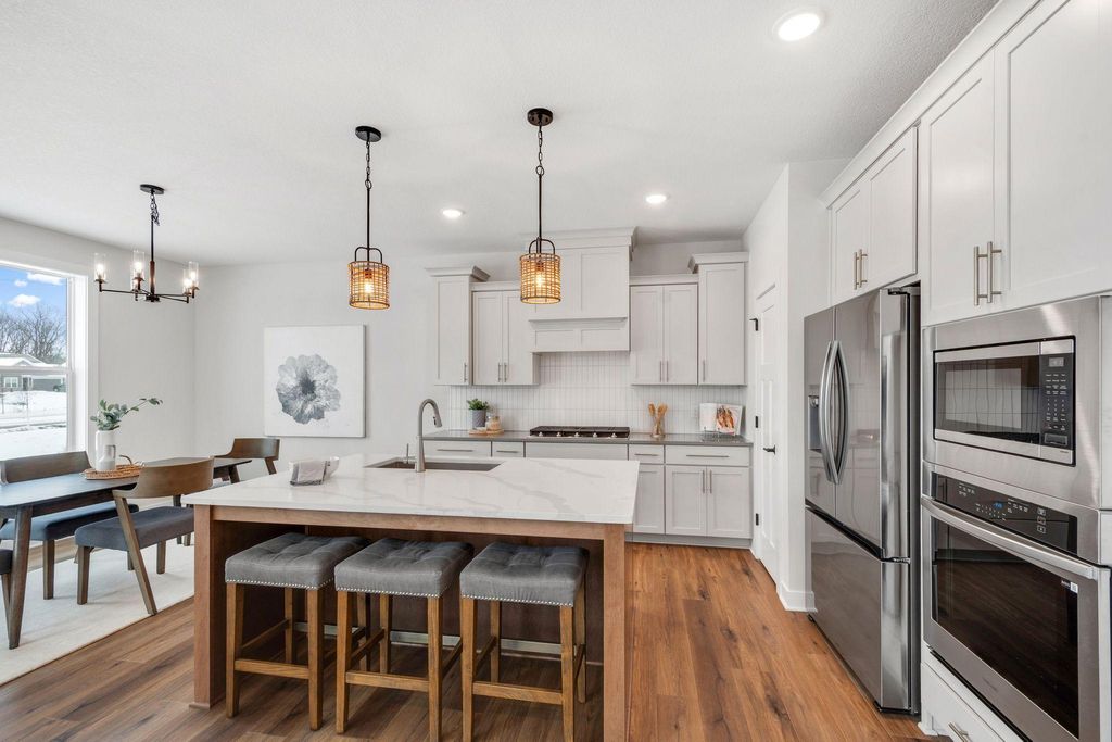 10261 Shadyview Lane N, Maple Grove, MN 55311 — photo 2