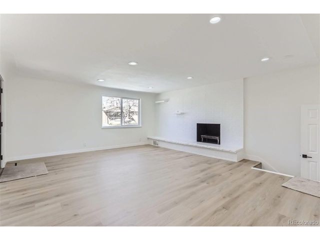 2060 Newland St, Edgewater, CO 80214