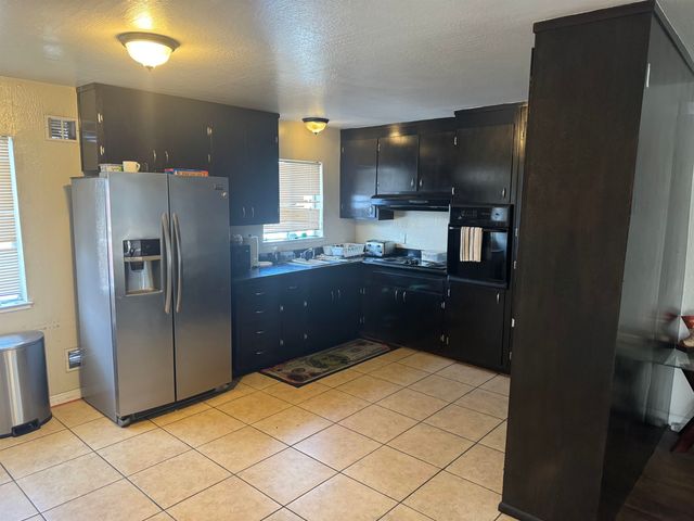 1927 82Nd Ave, Oakland, CA 94621