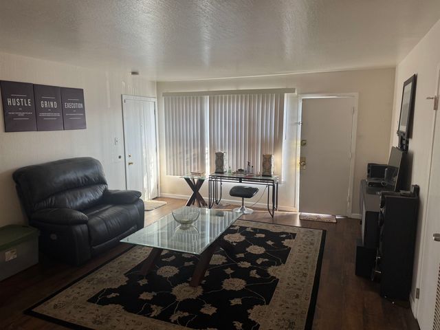 1927 82Nd Ave, Oakland, CA 94621