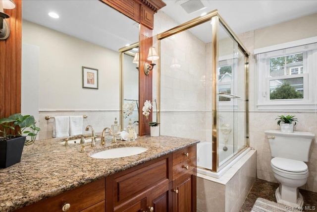 30 Stonehouse Road, Scarsdale, NY 10583