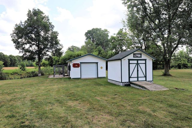1415 S Nichols Road, Swartz Creek, MI 48473
