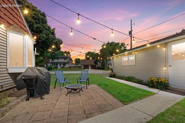 270 N 111th STREET, Wauwatosa, WI 53226