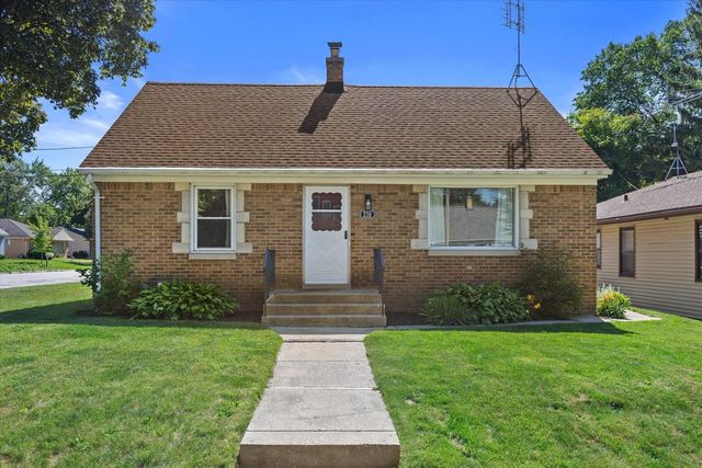 270 N 111th STREET, Wauwatosa, WI 53226
