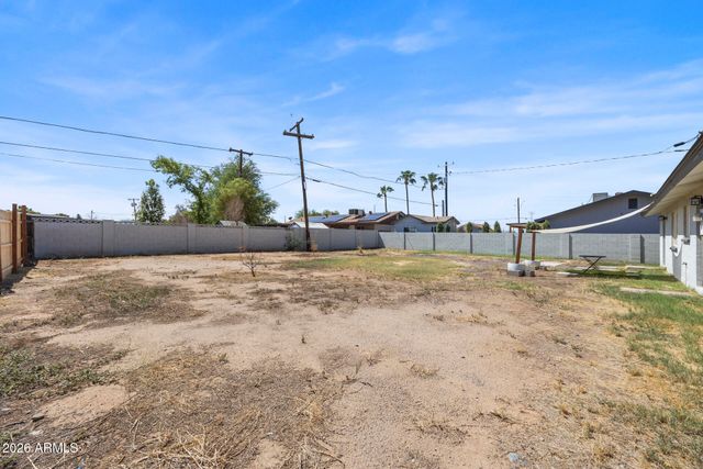 1835 W BEHREND Drive, Phoenix, AZ 85027