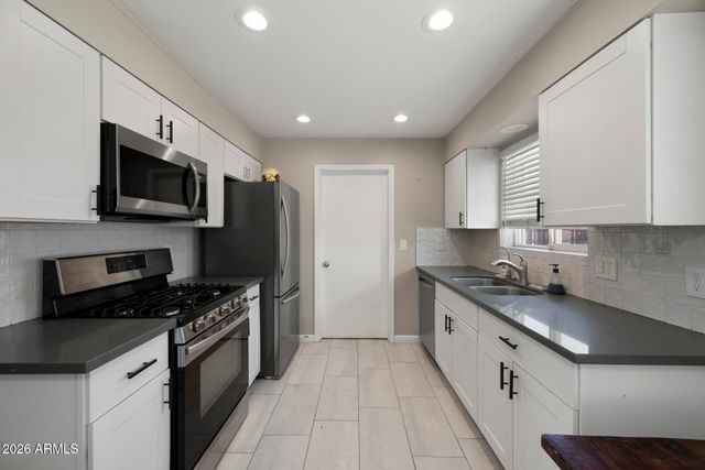 1835 W BEHREND Drive, Phoenix, AZ 85027
