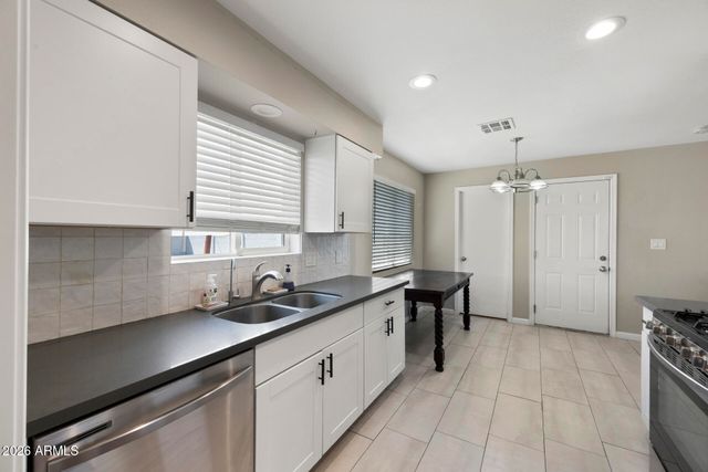 1835 W BEHREND Drive, Phoenix, AZ 85027