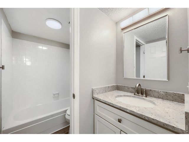 7395 E Eastman Ave L-203, Denver, CO 80231