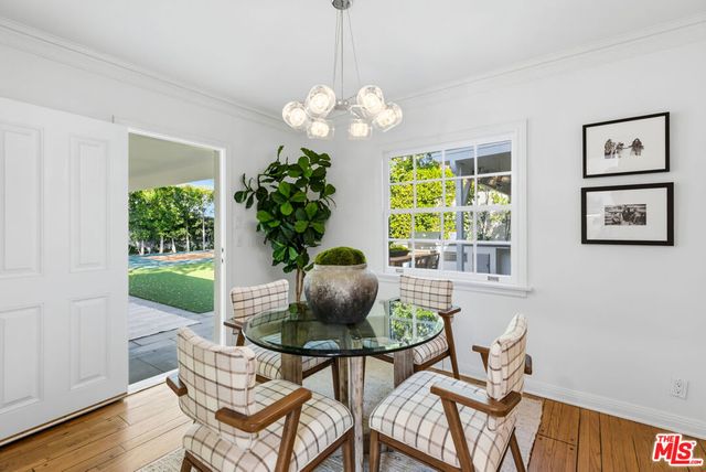 141 Barlock Avenue, Los Angeles, CA 90049