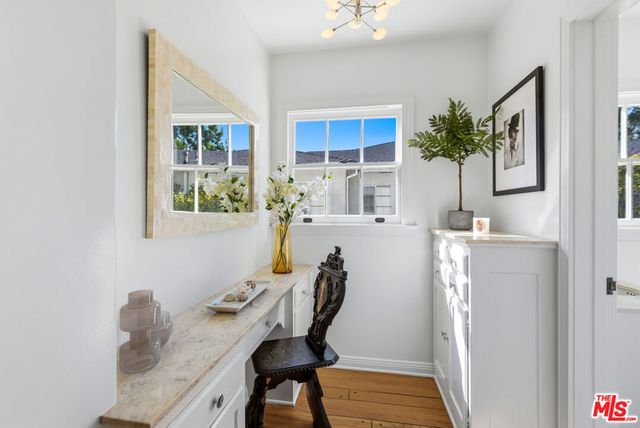 141 Barlock Avenue, Los Angeles, CA 90049