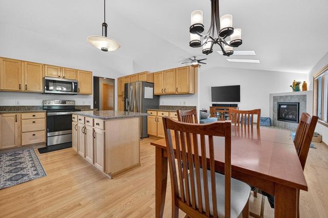 8509 Ellington Way, Middleton, WI 53562
