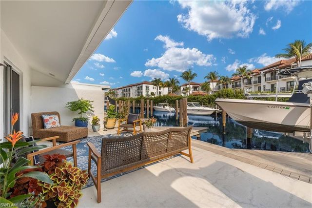 1435 Curlew AVE 3, Naples, FL 34102