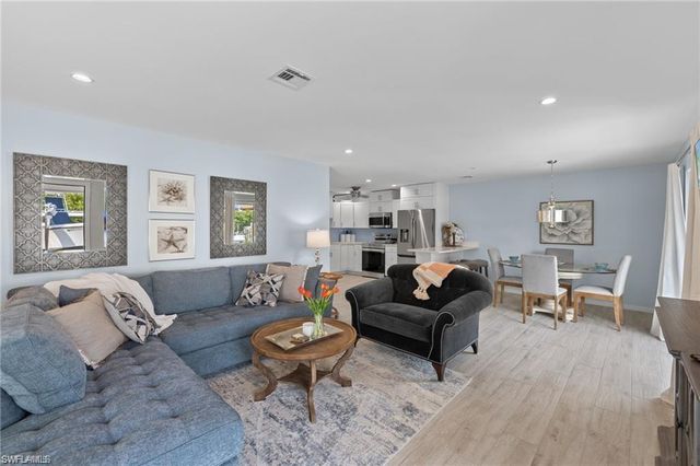 1435 Curlew AVE 3, Naples, FL 34102