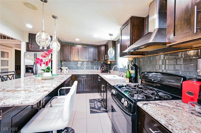 2824 El Toreador Street, Las Vegas, NV 89169