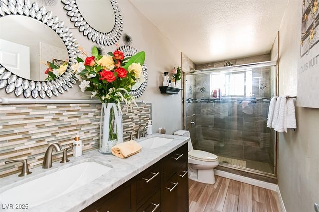 2824 El Toreador Street, Las Vegas, NV 89169