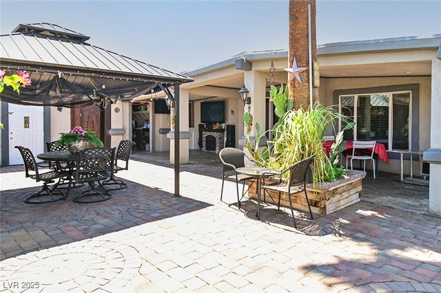 2824 El Toreador Street, Las Vegas, NV 89169