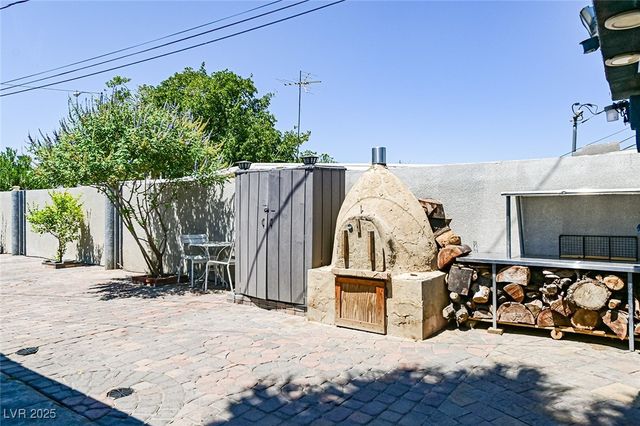 2824 El Toreador Street, Las Vegas, NV 89169