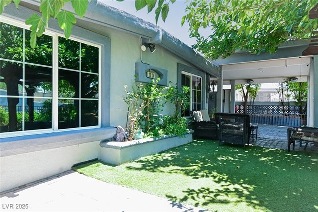 2824 El Toreador Street, Las Vegas, NV 89169