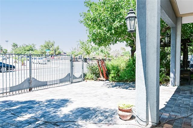 2824 El Toreador Street, Las Vegas, NV 89169