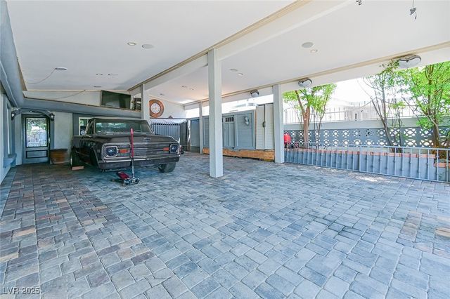 2824 El Toreador Street, Las Vegas, NV 89169