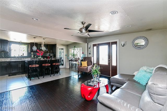 2824 El Toreador Street, Las Vegas, NV 89169