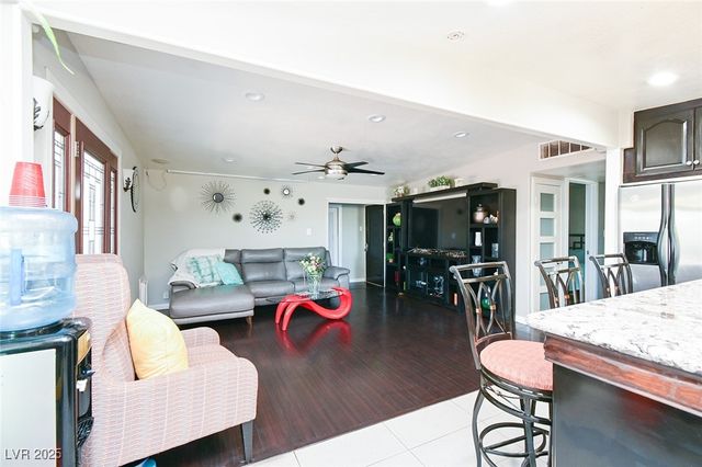 2824 El Toreador Street, Las Vegas, NV 89169