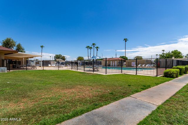 5601 W MISSOURI Avenue 32, Glendale, AZ 85301