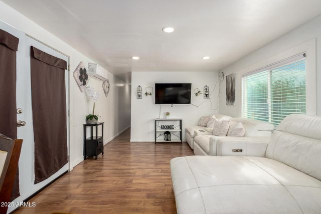 5601 W MISSOURI Avenue 32, Glendale, AZ 85301