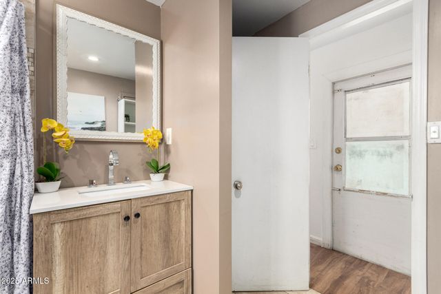 5601 W MISSOURI Avenue 32, Glendale, AZ 85301