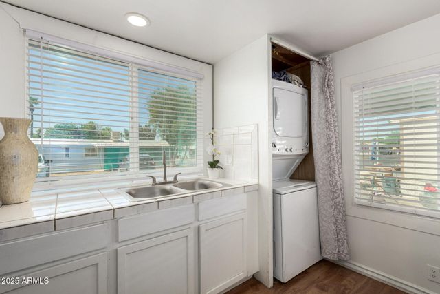 5601 W MISSOURI Avenue 32, Glendale, AZ 85301