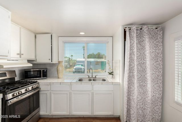 5601 W MISSOURI Avenue 32, Glendale, AZ 85301