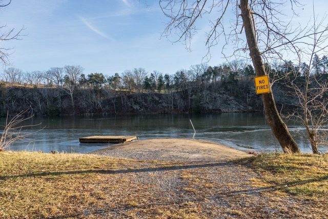 987 RIVERSIDE DR, Luray, VA 22835