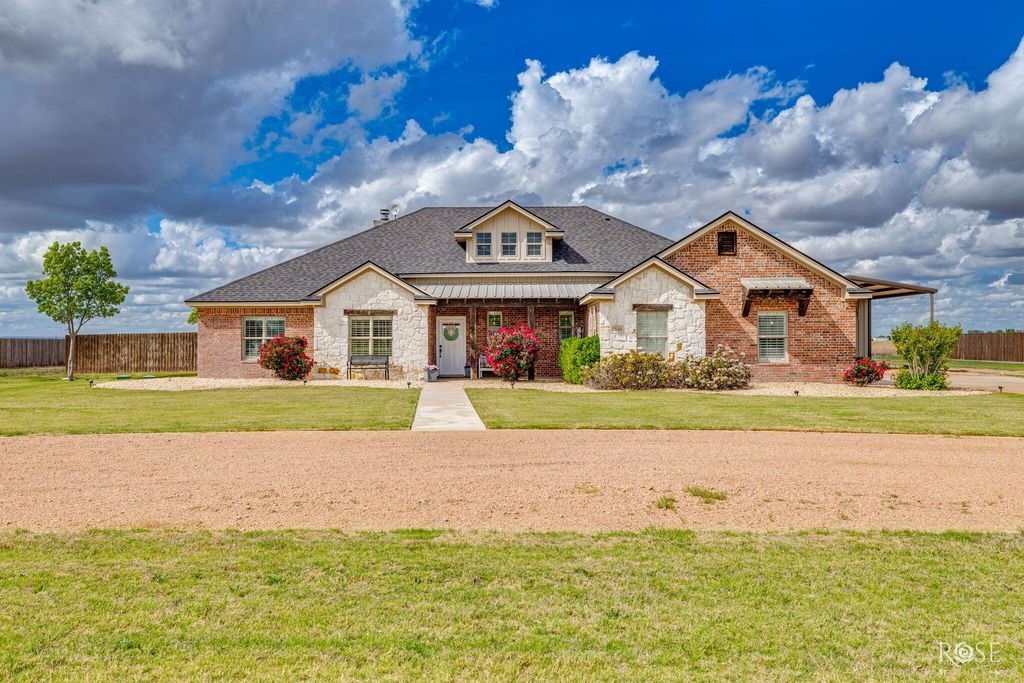 Image 1 of property listing at 8146 Mccormick Drive, San Angelo, TX 76905