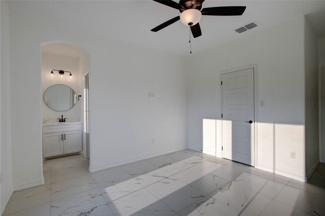 118 Amethyst St, Portland, TX 78374