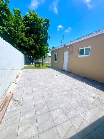 1679 NE 176 ST, North Miami Beach, FL 33162