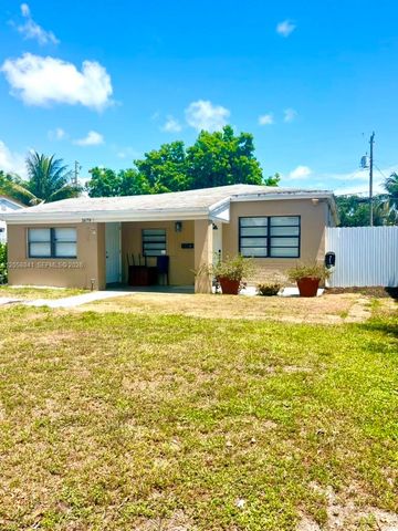 1679 NE 176 ST, North Miami Beach, FL 33162
