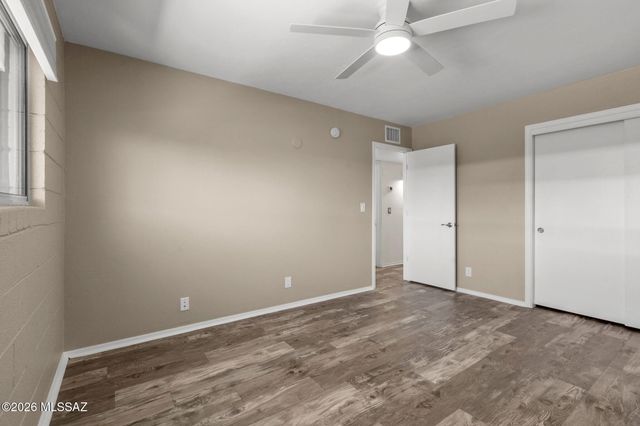 2841 N Columbus Blvd Apt 33, Tucson, AZ 85712