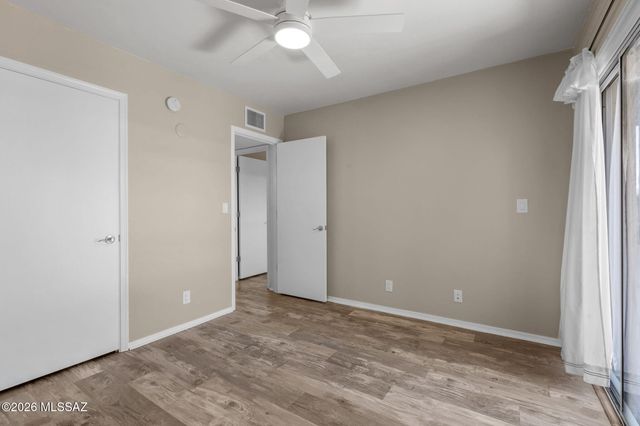 2841 N Columbus Blvd Apt 33, Tucson, AZ 85712