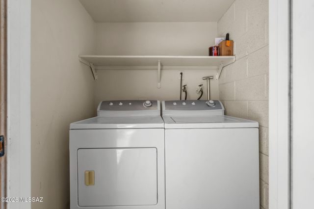 2841 N Columbus Blvd Apt 33, Tucson, AZ 85712