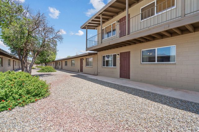 2841 N Columbus Blvd Apt 33, Tucson, AZ 85712