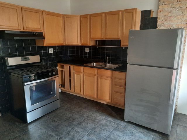 1512 N Artesian Avenue 1F, Chicago, IL 60622