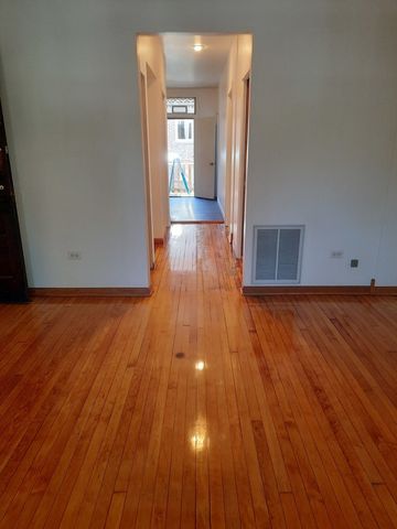 1512 N Artesian Avenue 1F, Chicago, IL 60622