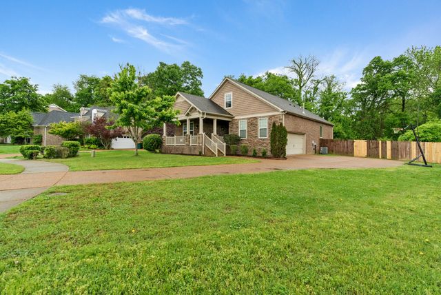 2014 Morton Dr, Spring Hill, TN 37174